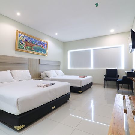 Locus Rooms Бандунг Екстериор снимка