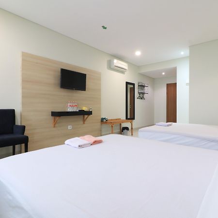 Locus Rooms Бандунг Екстериор снимка