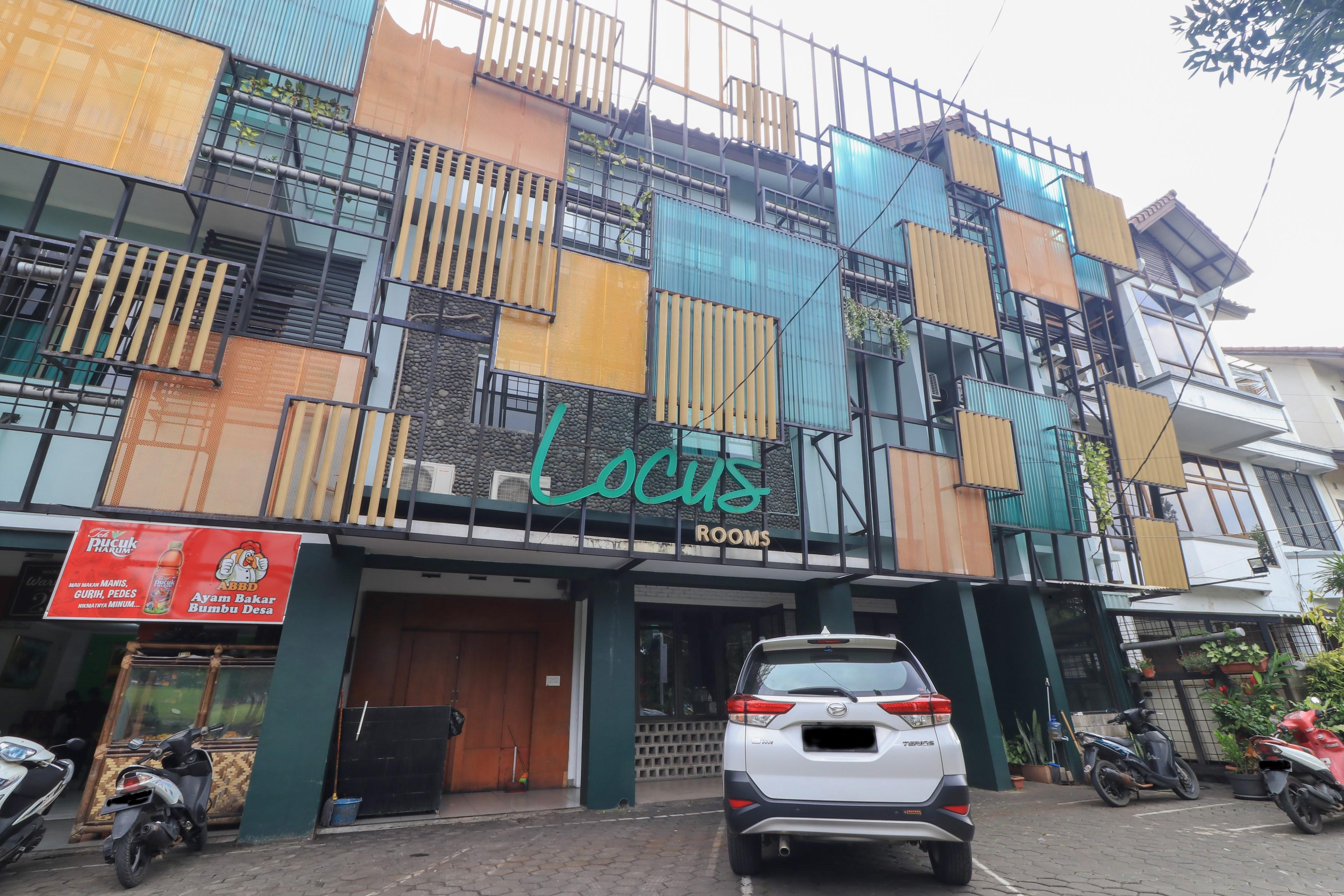 Locus Rooms Бандунг Екстериор снимка
